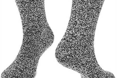 HOT FEET 2 Pairs Thermal Socks for Men, Extreme Cold Boots Socks – Men’s Winter Insulated Socks,..