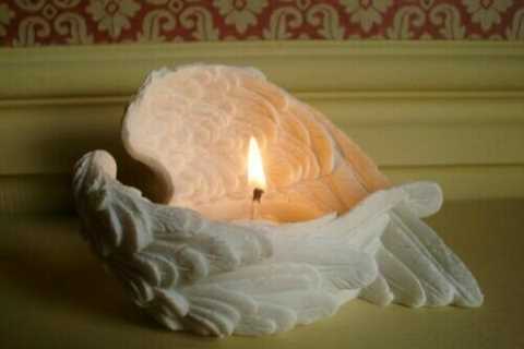 White Feather Tealight Holder White Resin