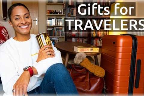 10 Gift Ideas for People Who Love to Travel