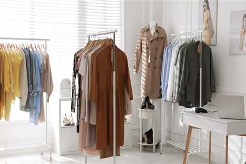 Where to Find Discounts on Pre-Owned Designer Clothing