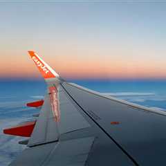 EasyJet soaring towards £703m profit bonanza despite winter blues