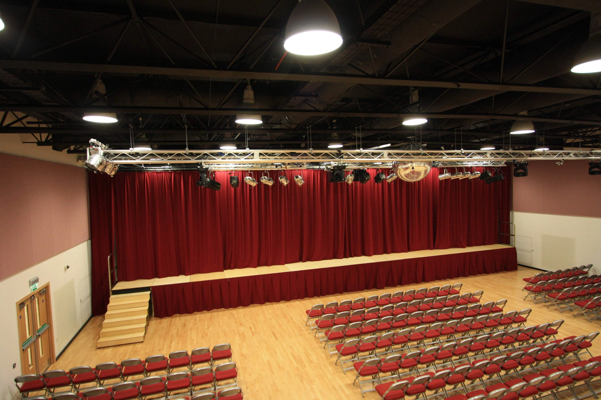Best Portable Stage Heights For Any Event - WS Magazine