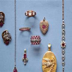 The Ultimate Guide to Starting a Collection of Vintage Jewelry